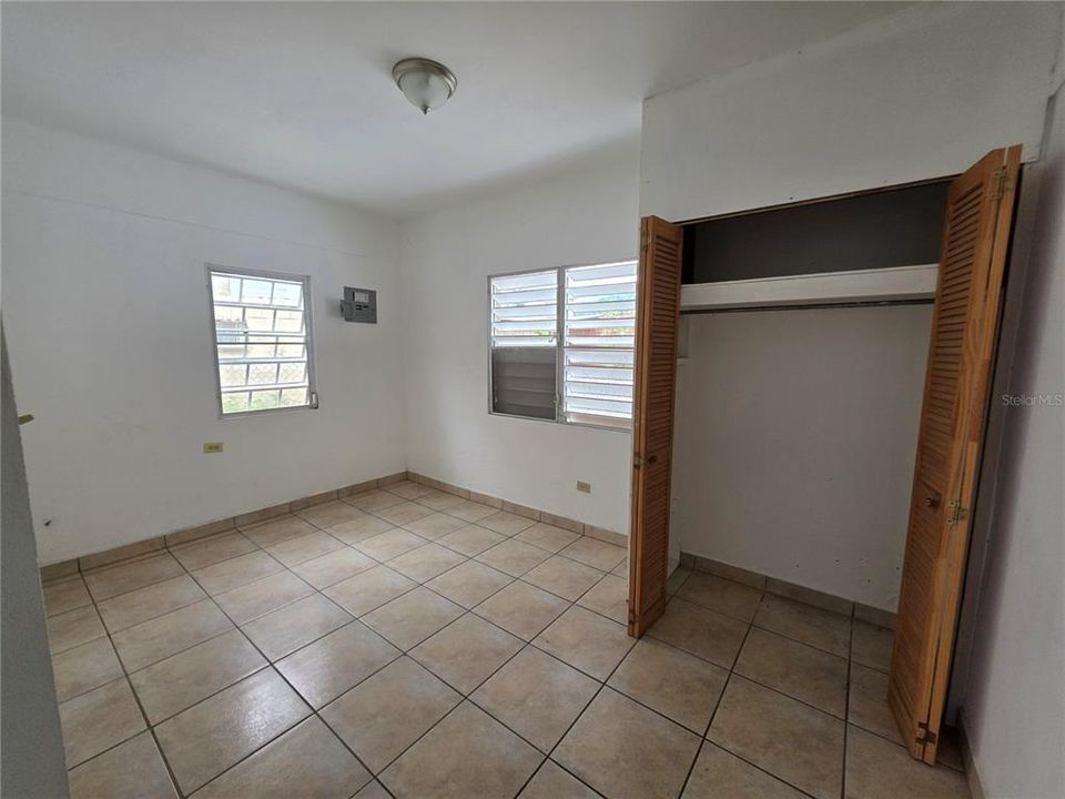 For Sale: $99,000 (3 beds, 1 baths, 1100 Square Feet)