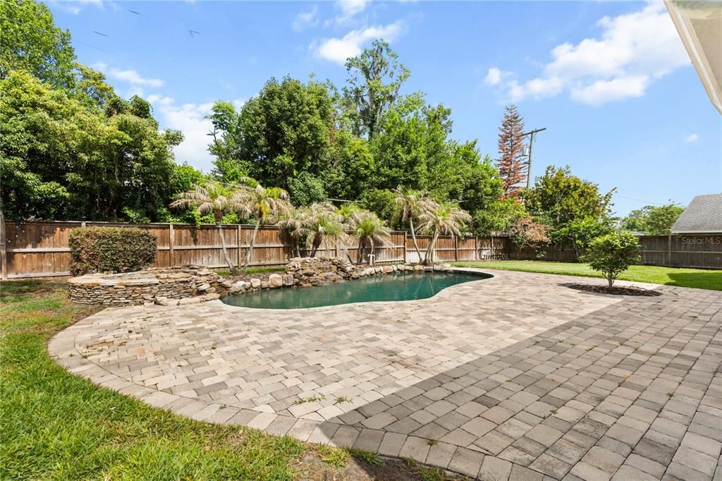 For Sale: $750,000 (3 beds, 2 baths, 1842 Square Feet)