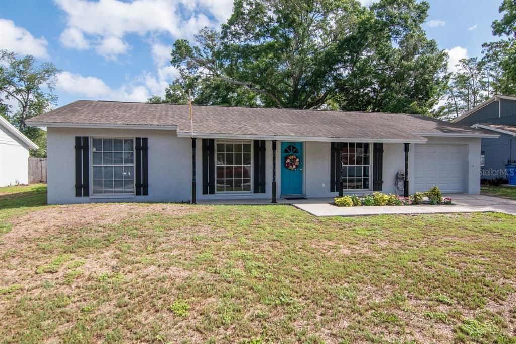 Activo con contrato: $425,000 (4 camas, 2 baños, 1794 Pies cuadrados)