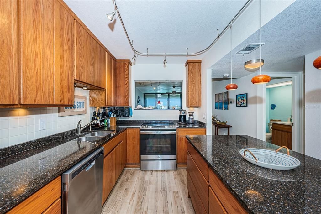 En Venta: $596,000 (2 camas, 2 baños, 1175 Pies cuadrados)