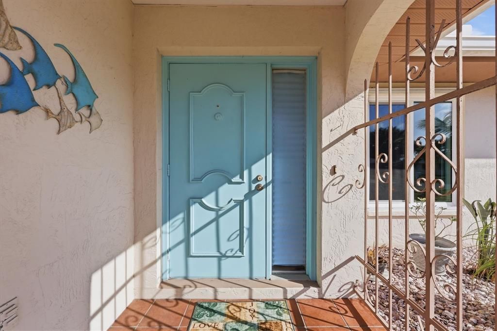 En Venta: $439,000 (2 camas, 2 baños, 1976 Pies cuadrados)