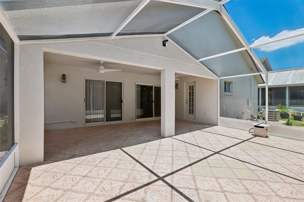 For Sale: $475,000 (3 beds, 2 baths, 1592 Square Feet)