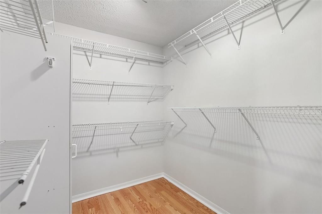 For Sale: $475,000 (3 beds, 2 baths, 1592 Square Feet)
