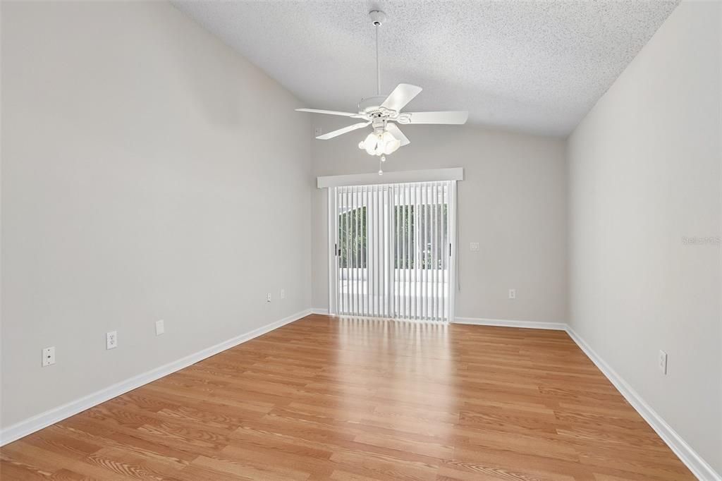 For Sale: $475,000 (3 beds, 2 baths, 1592 Square Feet)
