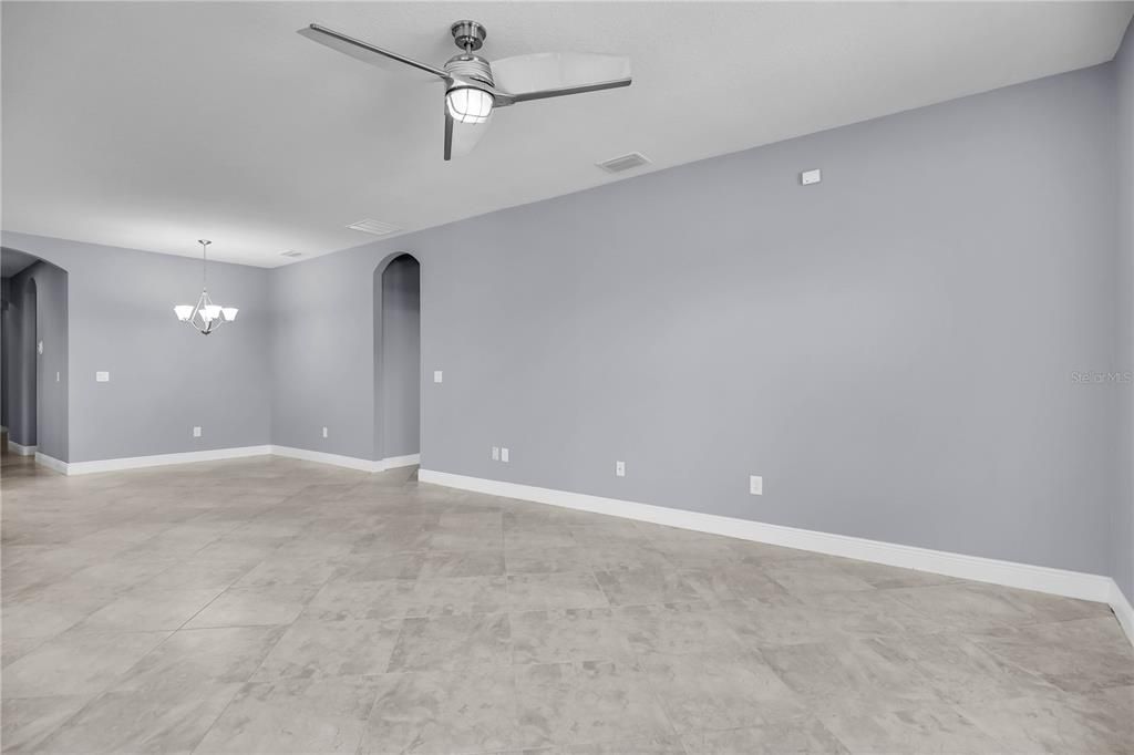 En Renta: $2,450 (3 camas, 3 baños, 2042 Pies cuadrados)