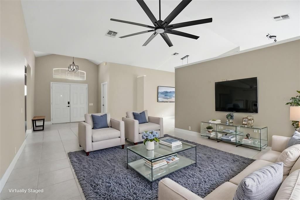 En Renta: $2,495 (3 camas, 2 baños, 2167 Pies cuadrados)