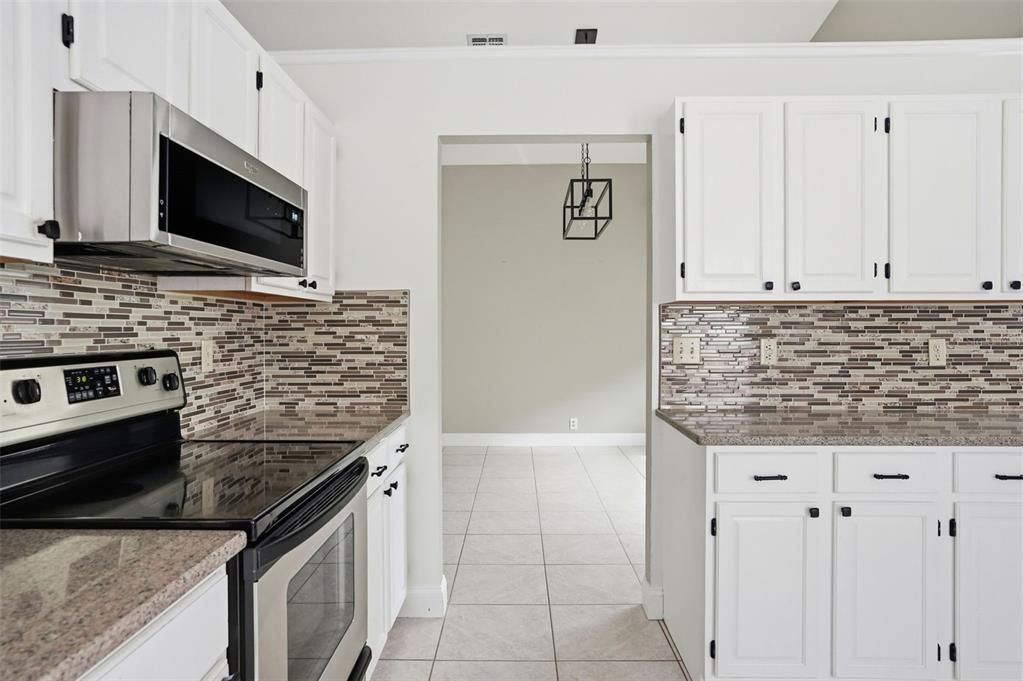 En Renta: $2,495 (3 camas, 2 baños, 2167 Pies cuadrados)