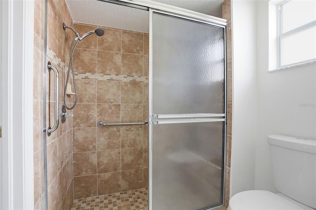 En Renta: $2,495 (3 camas, 2 baños, 2167 Pies cuadrados)
