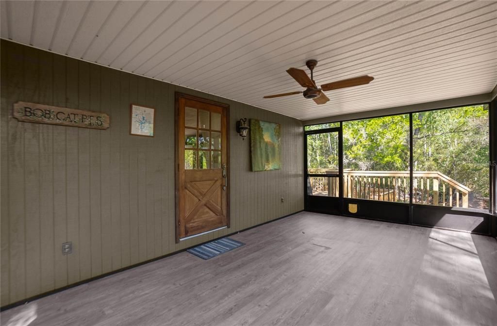 For Sale: $288,000 (3 beds, 2 baths, 1218 Square Feet)