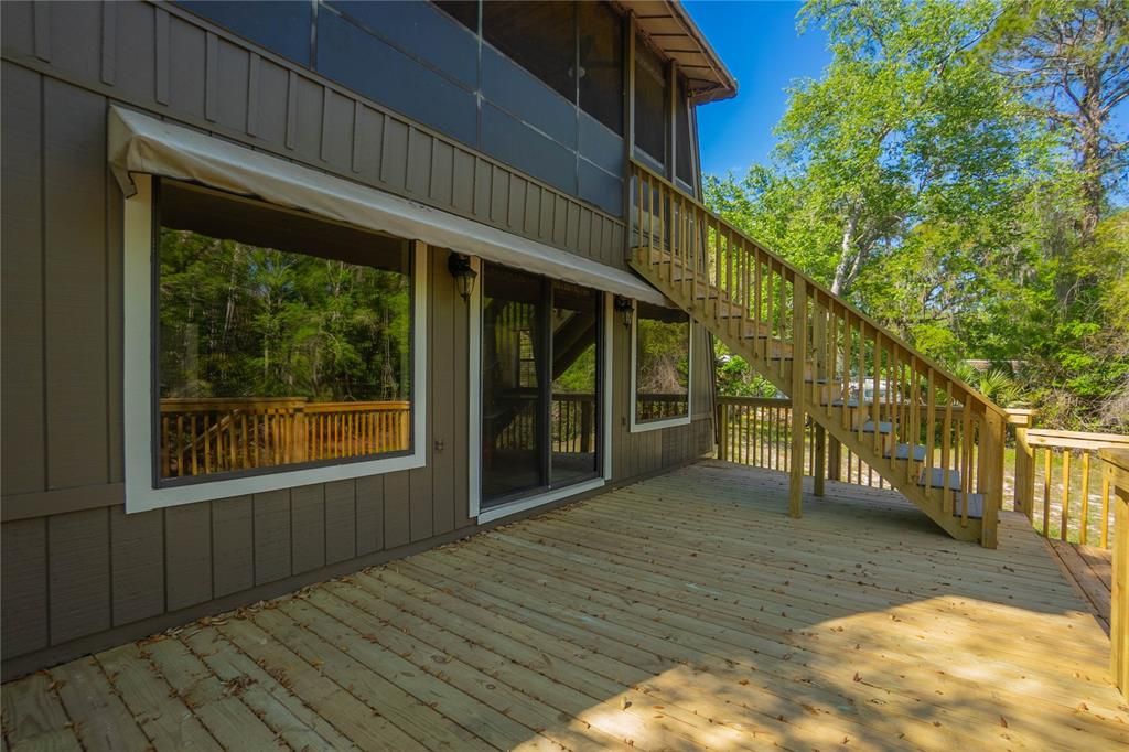 For Sale: $288,000 (3 beds, 2 baths, 1218 Square Feet)