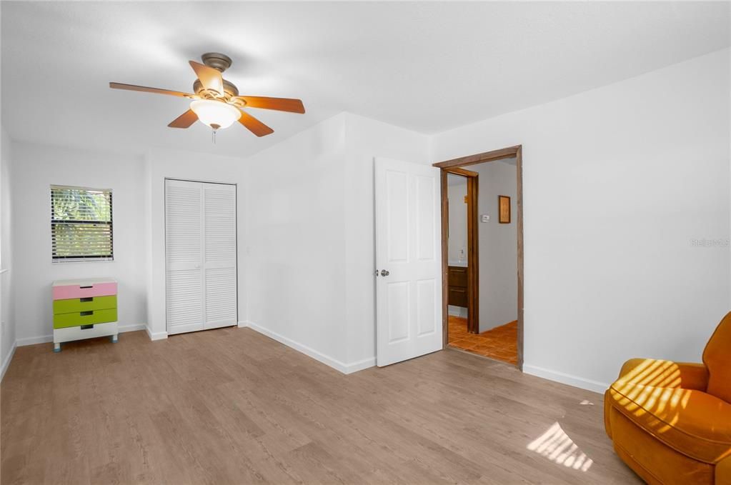 For Sale: $288,000 (3 beds, 2 baths, 1218 Square Feet)