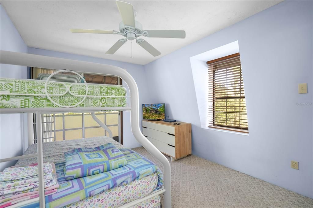 For Sale: $288,000 (3 beds, 2 baths, 1218 Square Feet)