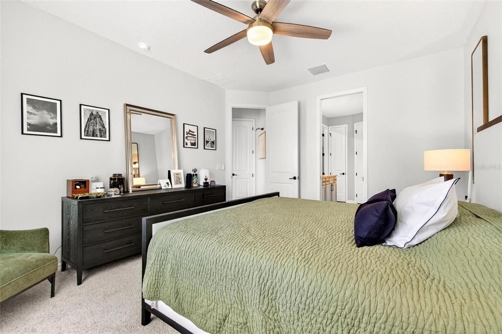 For Sale: $674,900 (4 beds, 2 baths, 2011 Square Feet)