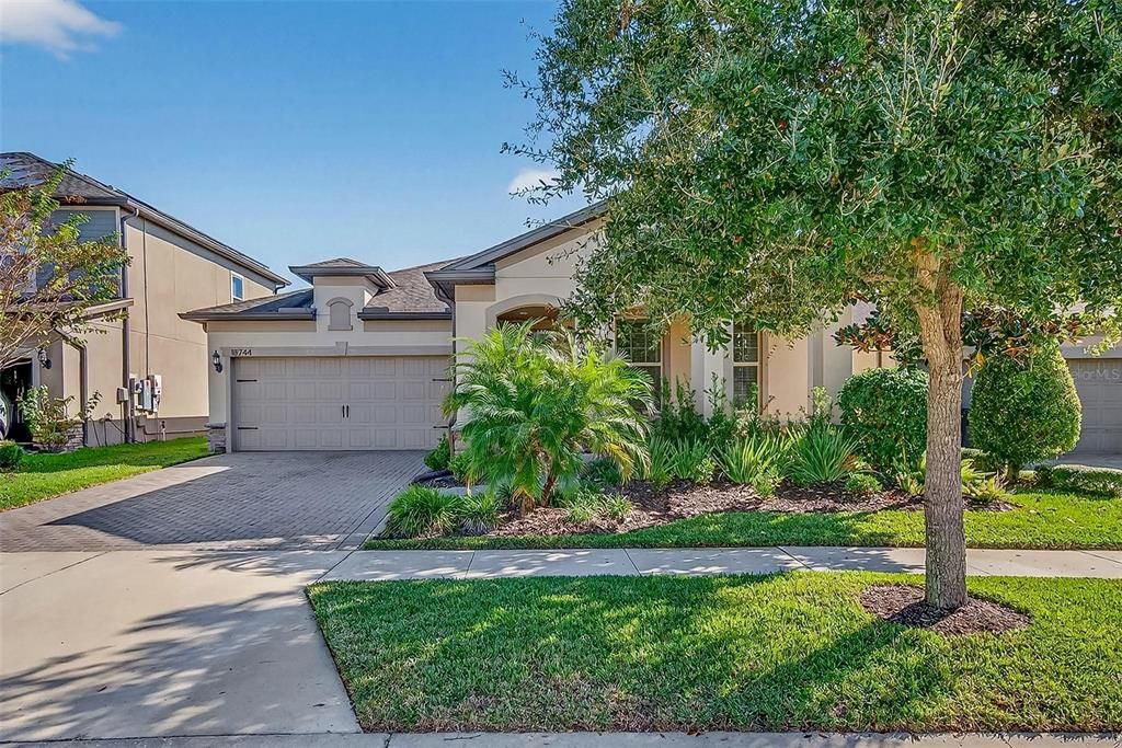 For Sale: $674,900 (4 beds, 2 baths, 2011 Square Feet)