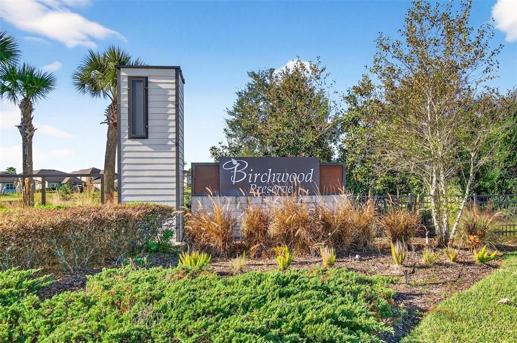 For Sale: $674,900 (4 beds, 2 baths, 2011 Square Feet)