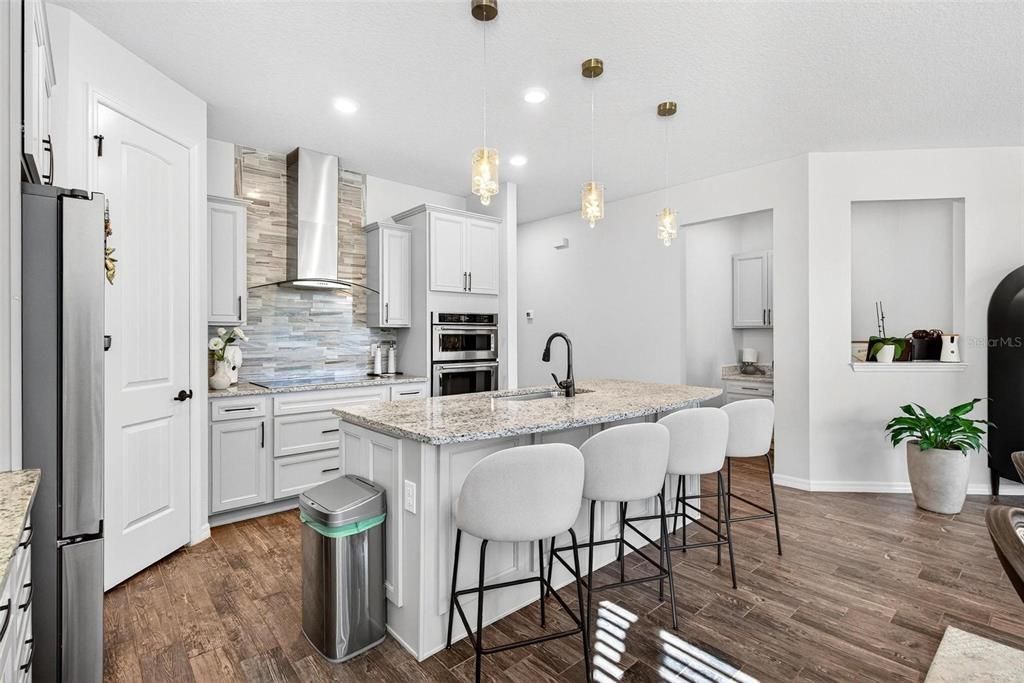 For Sale: $674,900 (4 beds, 2 baths, 2011 Square Feet)