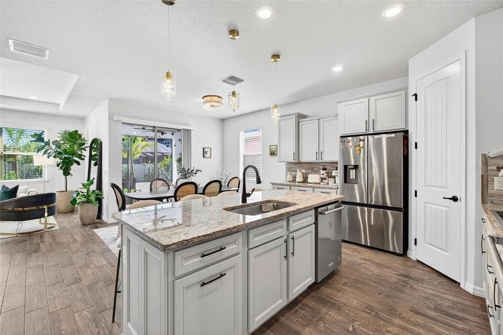 For Sale: $674,900 (4 beds, 2 baths, 2011 Square Feet)