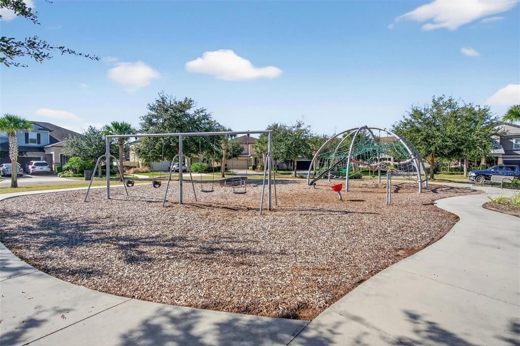 For Sale: $674,900 (4 beds, 2 baths, 2011 Square Feet)