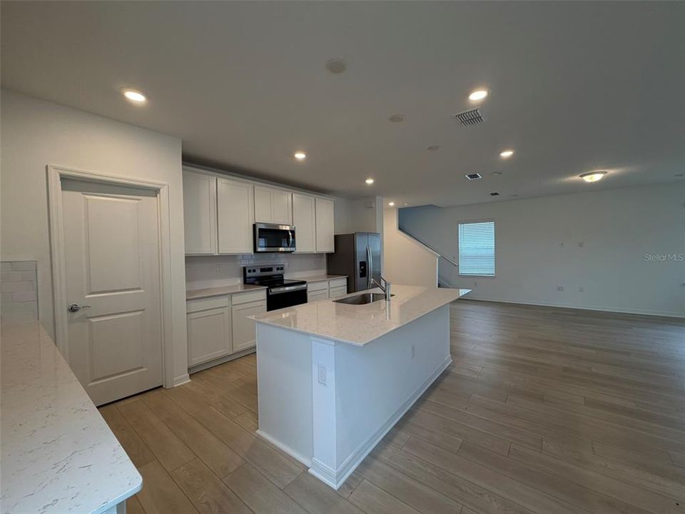 En Renta: $3,999 (4 camas, 3 baños, 2341 Pies cuadrados)