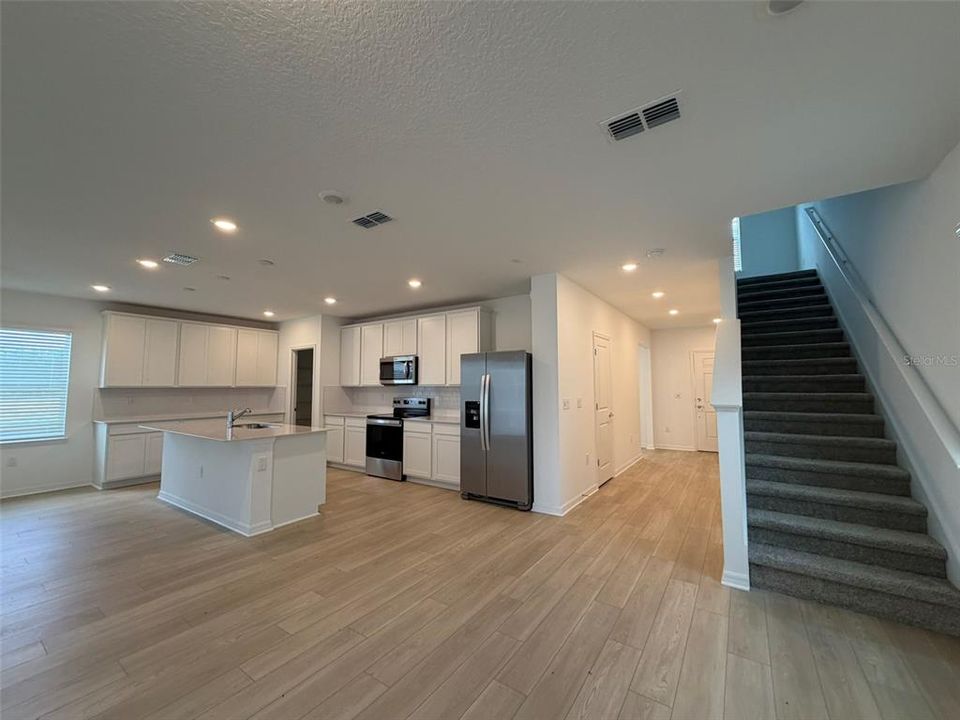 En Renta: $3,999 (4 camas, 3 baños, 2341 Pies cuadrados)