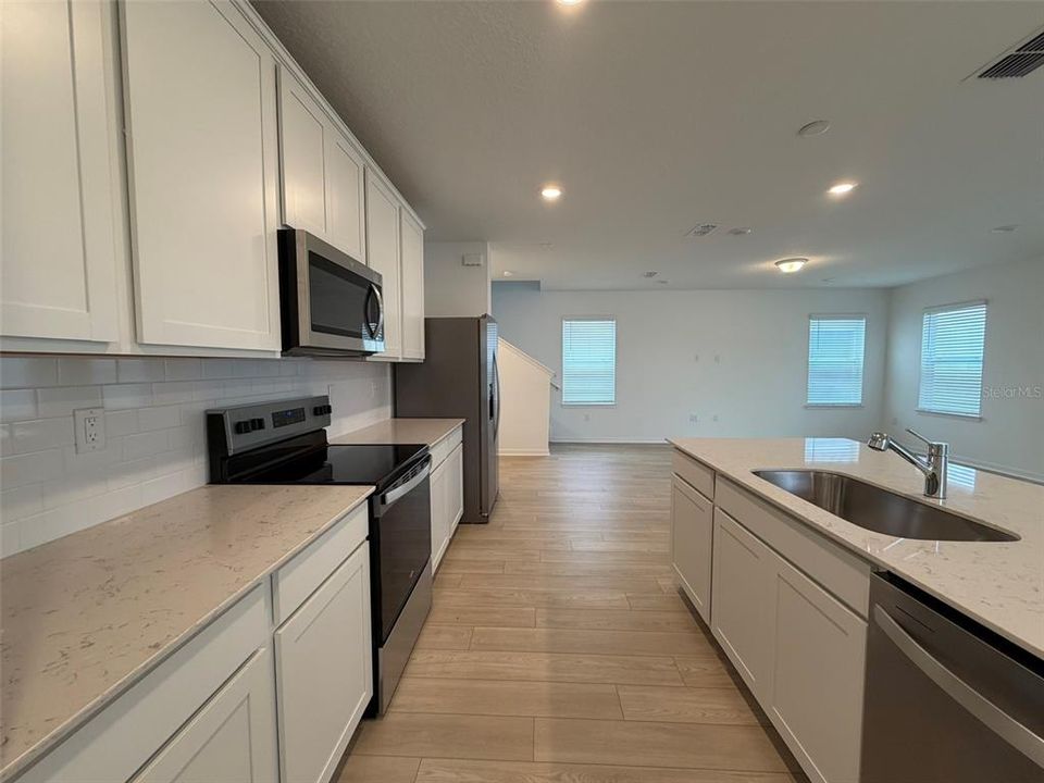 En Renta: $3,999 (4 camas, 3 baños, 2341 Pies cuadrados)