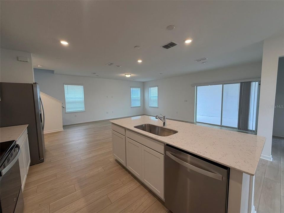 En Renta: $3,999 (4 camas, 3 baños, 2341 Pies cuadrados)