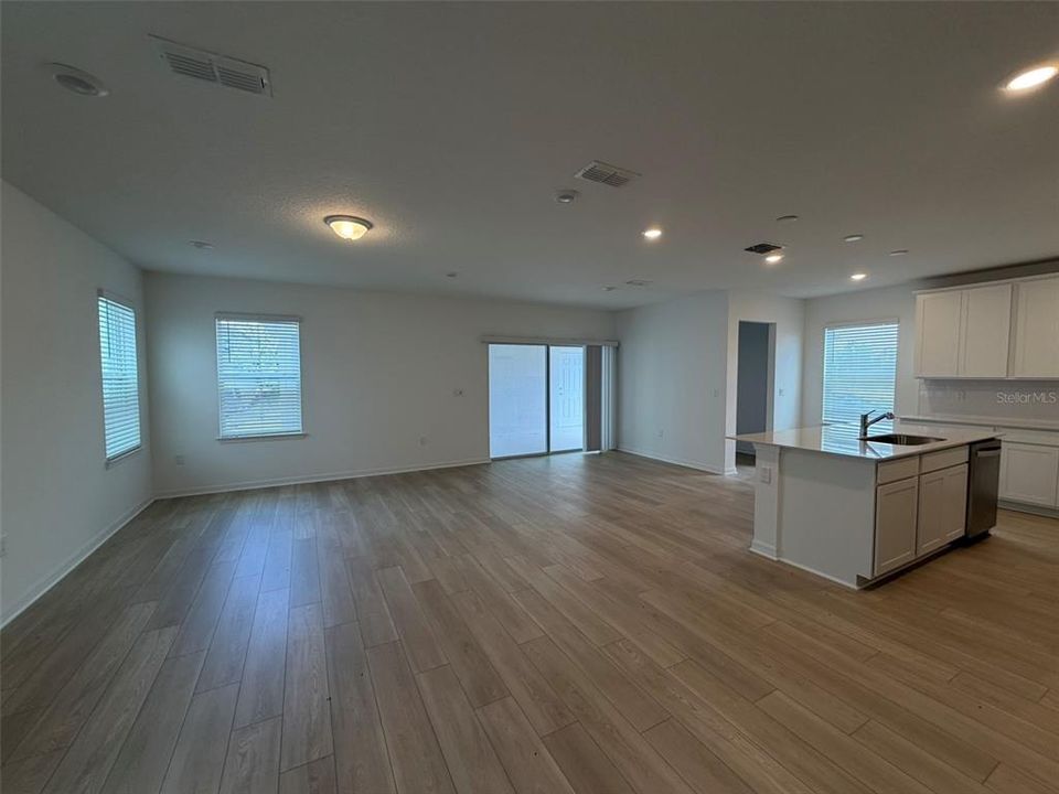 En Renta: $3,999 (4 camas, 3 baños, 2341 Pies cuadrados)