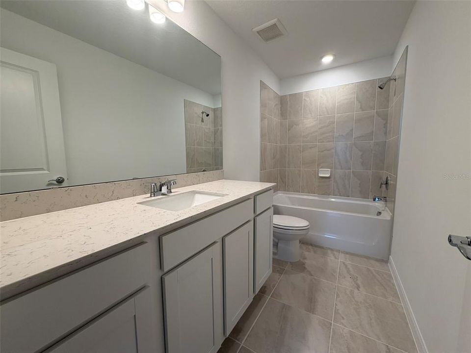 En Renta: $3,999 (4 camas, 3 baños, 2341 Pies cuadrados)