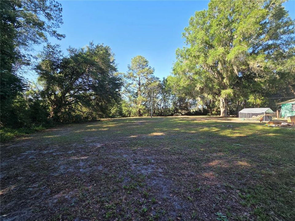 For Sale: $405,000 (3 beds, 1 baths, 864 Square Feet)