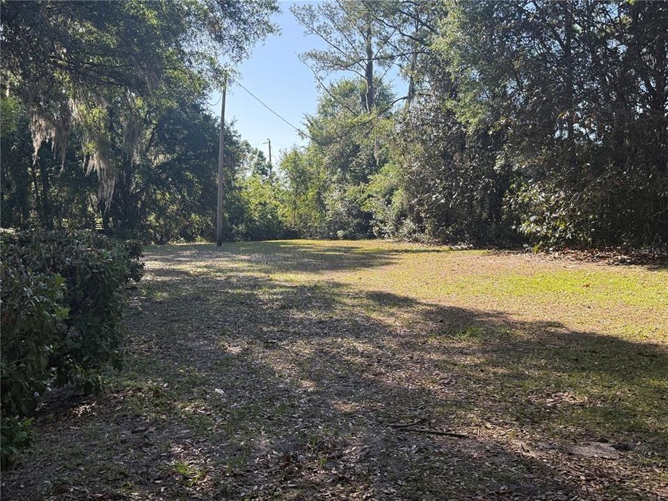 For Sale: $405,000 (3 beds, 1 baths, 864 Square Feet)