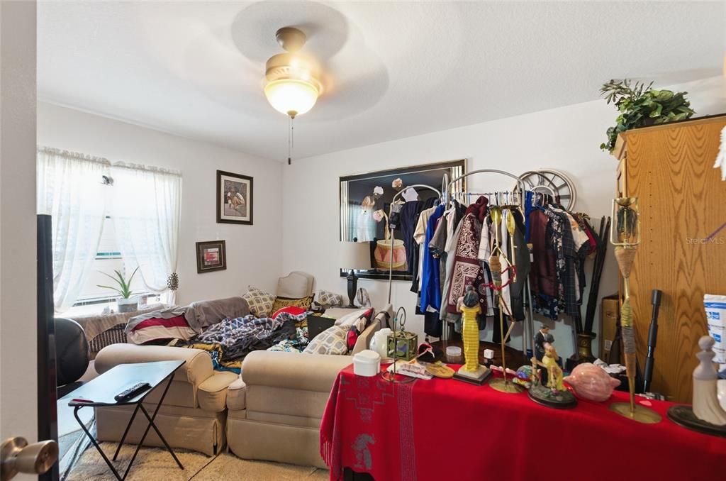 For Sale: $224,900 (3 beds, 2 baths, 1563 Square Feet)