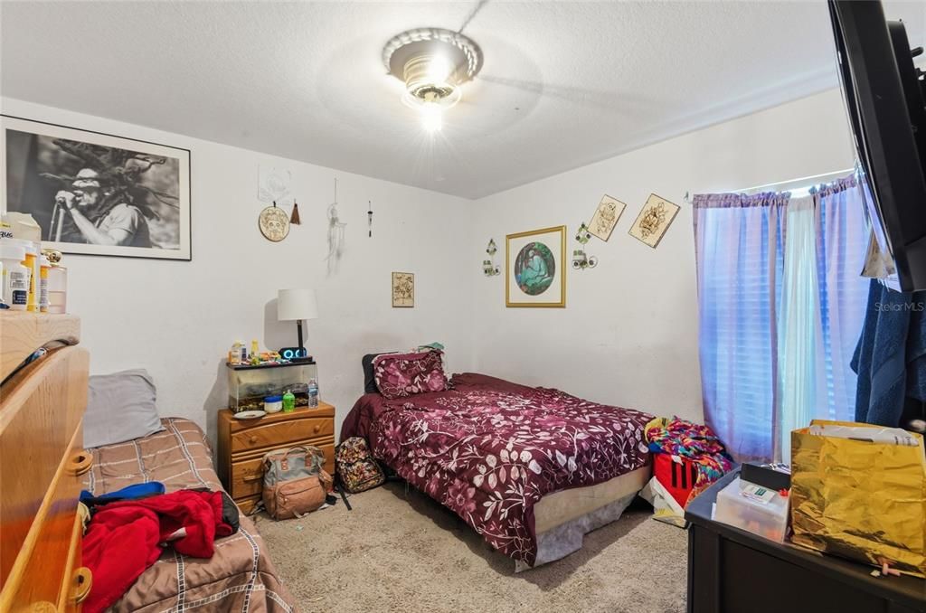For Sale: $224,900 (3 beds, 2 baths, 1563 Square Feet)