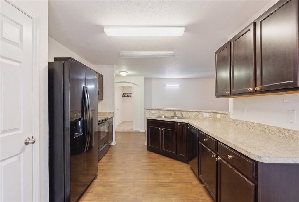 For Sale: $224,900 (3 beds, 2 baths, 1563 Square Feet)