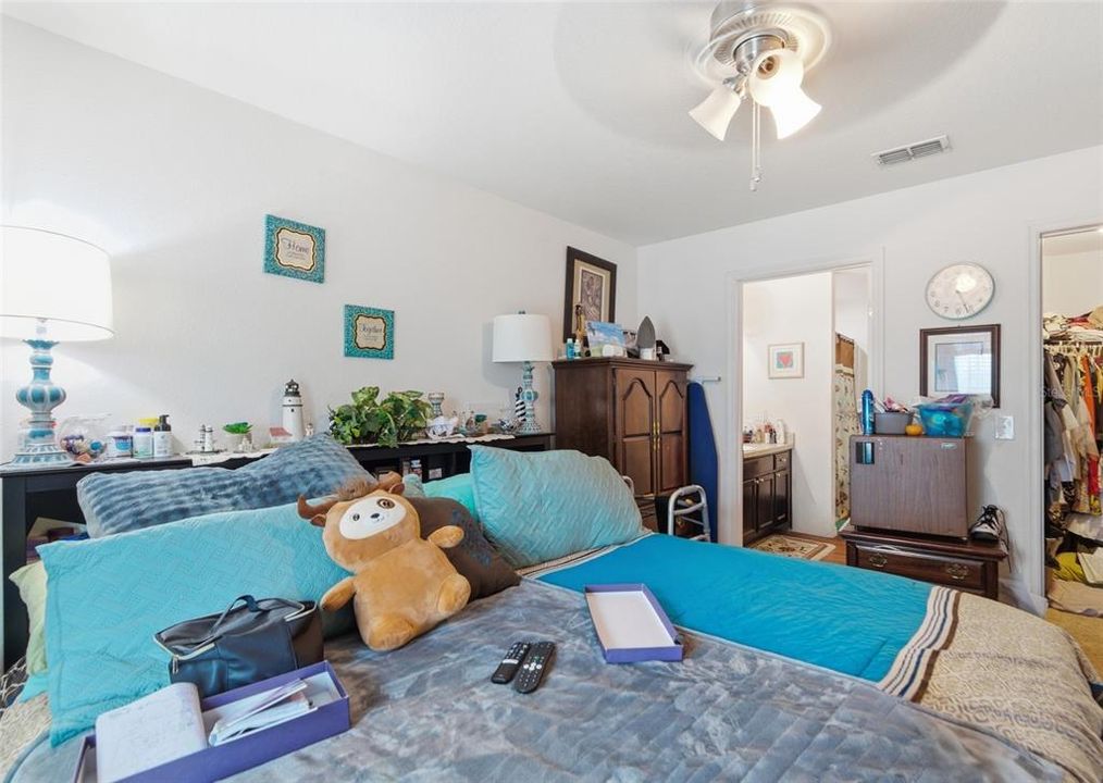 For Sale: $224,900 (3 beds, 2 baths, 1563 Square Feet)