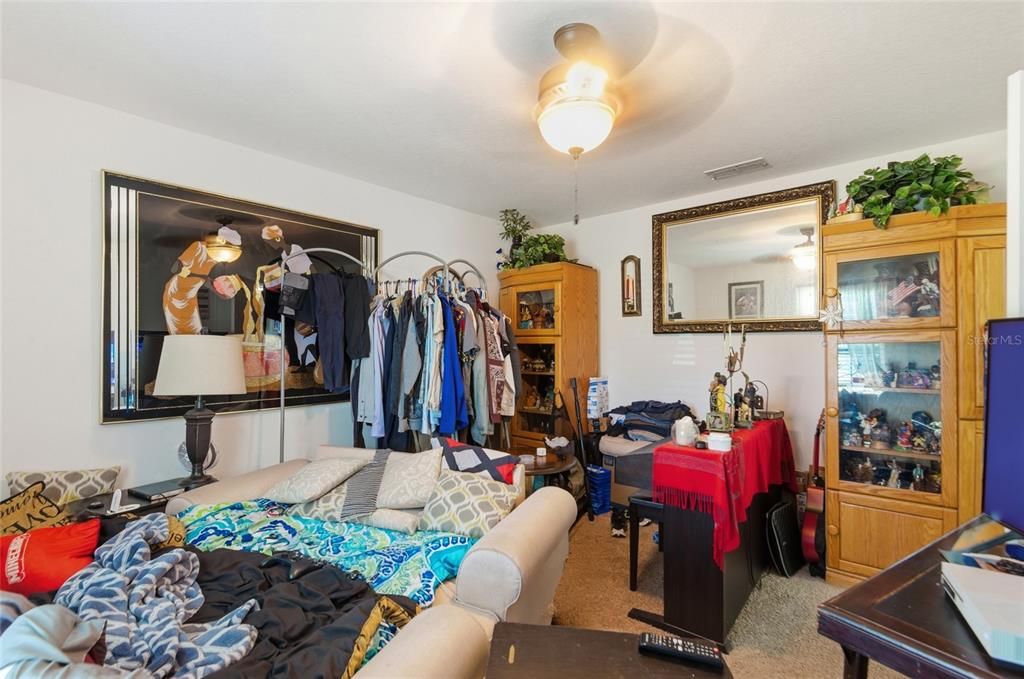 For Sale: $224,900 (3 beds, 2 baths, 1563 Square Feet)