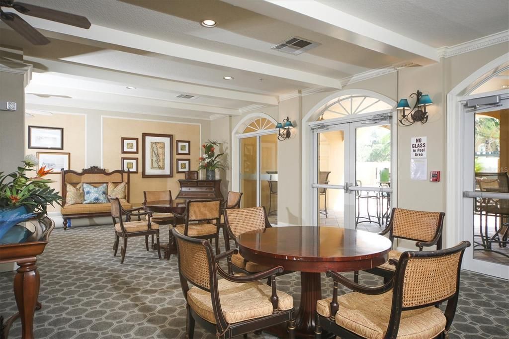 For Rent: $5,500 (2 beds, 2 baths, 1084 Square Feet)