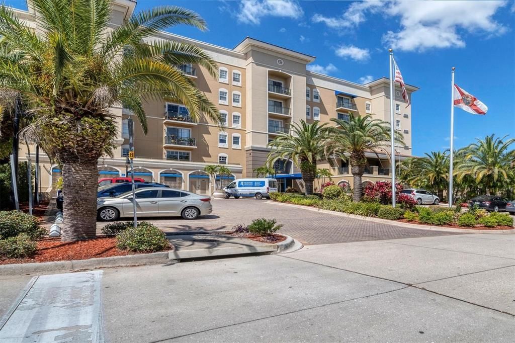 For Rent: $5,500 (2 beds, 2 baths, 1084 Square Feet)