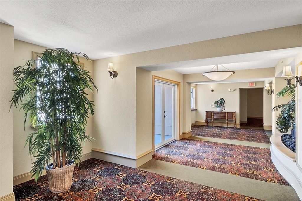 For Rent: $5,500 (2 beds, 2 baths, 1084 Square Feet)