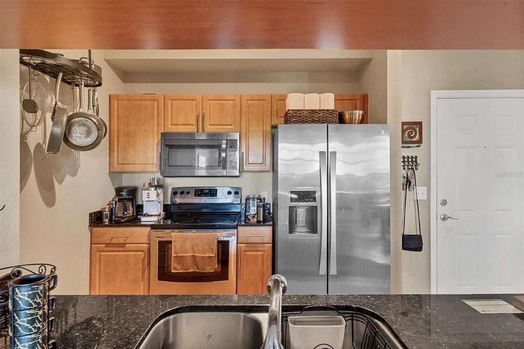 For Rent: $5,500 (2 beds, 2 baths, 1084 Square Feet)