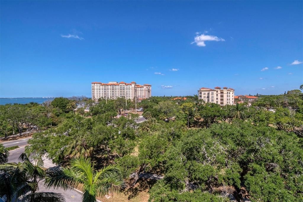 For Rent: $5,500 (2 beds, 2 baths, 1084 Square Feet)