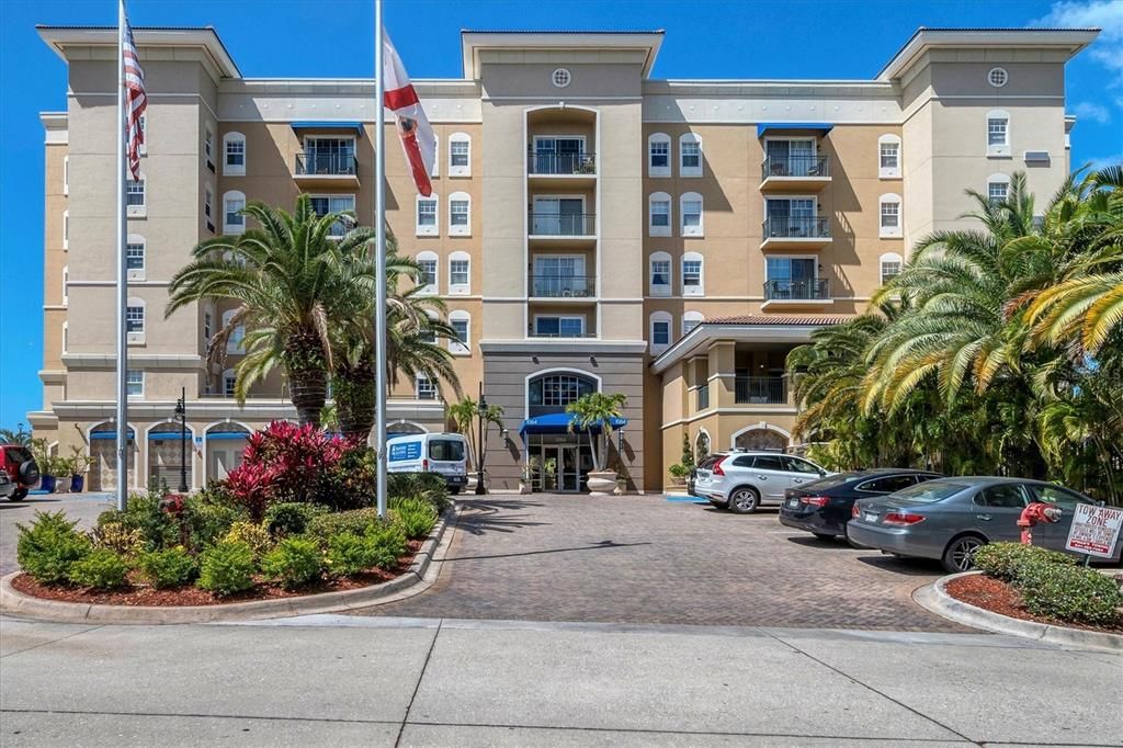 For Rent: $5,500 (2 beds, 2 baths, 1084 Square Feet)