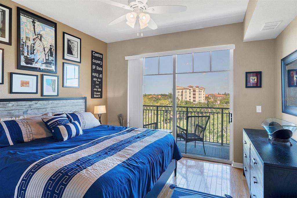 For Rent: $5,500 (2 beds, 2 baths, 1084 Square Feet)