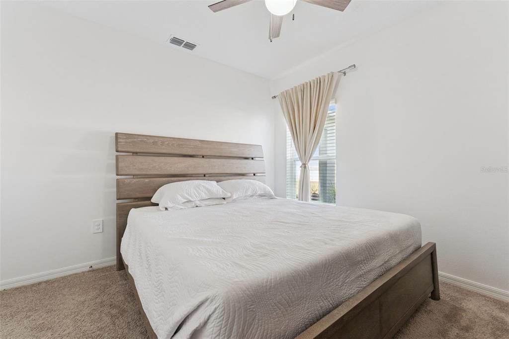 En Venta: $487,500 (5 camas, 3 baños, 2341 Pies cuadrados)