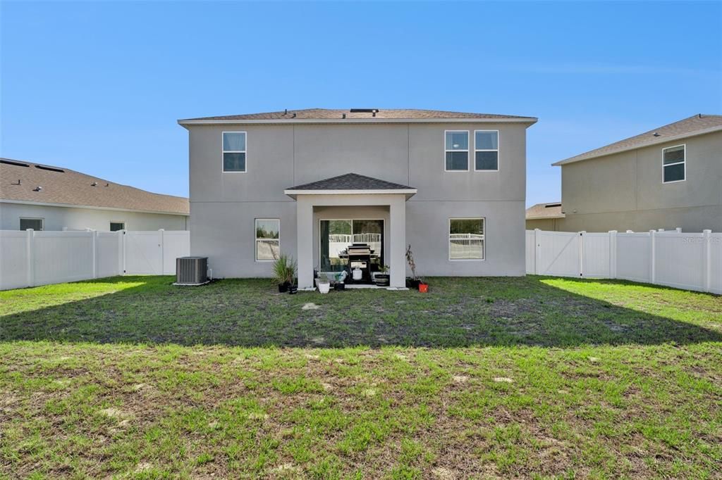 En Venta: $487,500 (5 camas, 3 baños, 2341 Pies cuadrados)