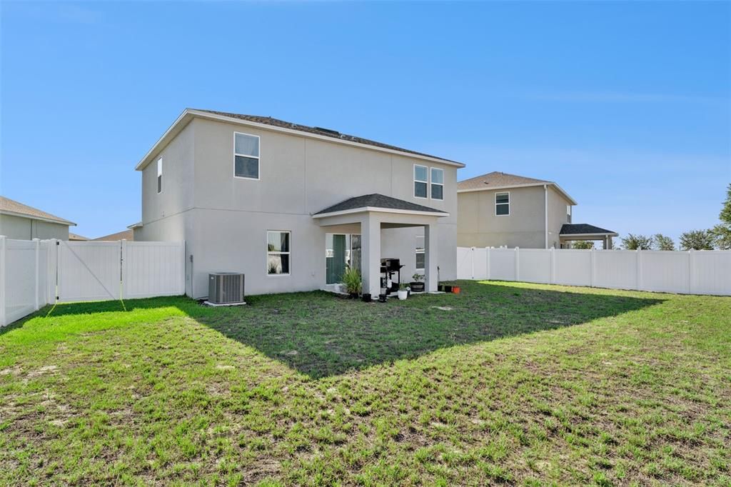 En Venta: $487,500 (5 camas, 3 baños, 2341 Pies cuadrados)