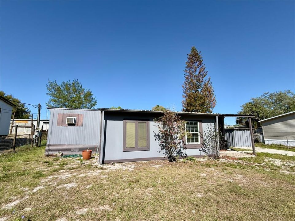 For Rent: $1,150 (2 beds, 1 baths, 449 Square Feet)