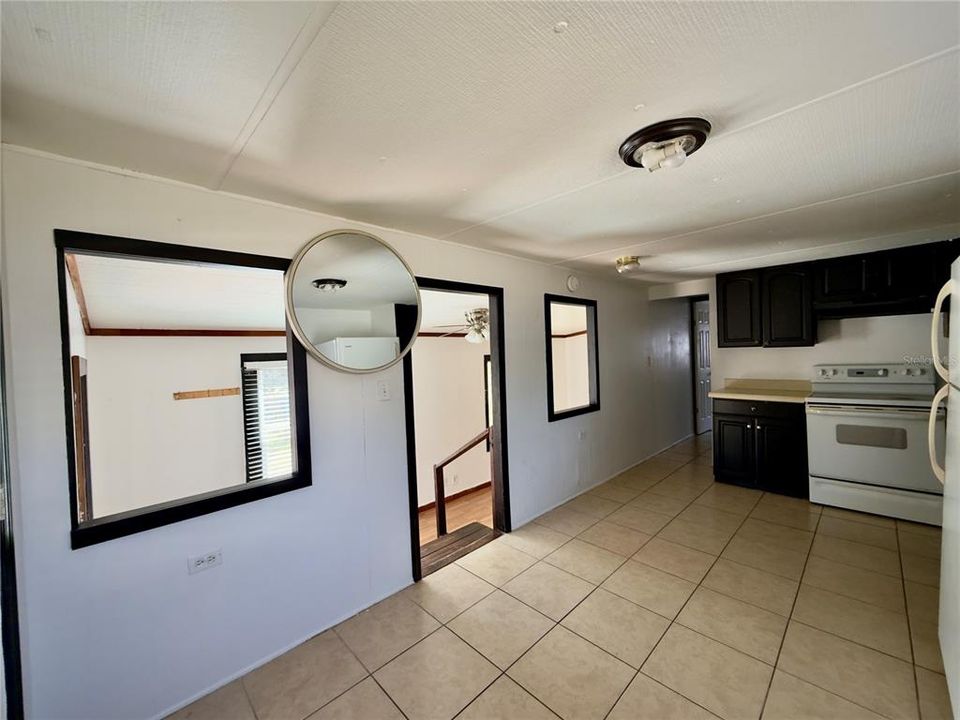 For Rent: $1,150 (2 beds, 1 baths, 449 Square Feet)