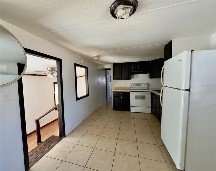 For Rent: $1,150 (2 beds, 1 baths, 449 Square Feet)