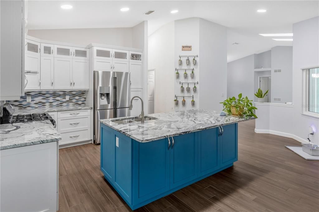 En Venta: $750,000 (3 camas, 2 baños, 2160 Pies cuadrados)
