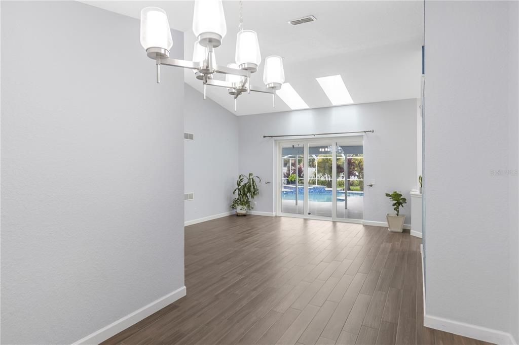 En Venta: $750,000 (3 camas, 2 baños, 2160 Pies cuadrados)